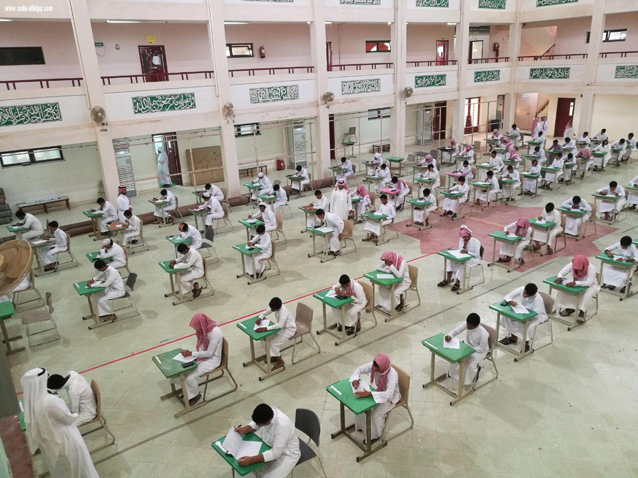 بالصور ١٦ ألف طالب وطالبة يؤدون اختباراتهم في تعليم الليث
