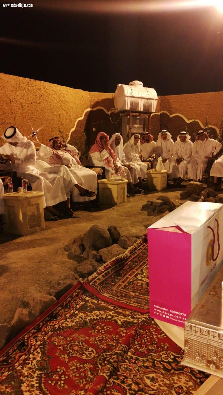 على شرف وكيل امارة منطقة جازان السابق لجنة التنمية الاجتماعية بالطوال تكريم فريق التحفيظ الرياضي