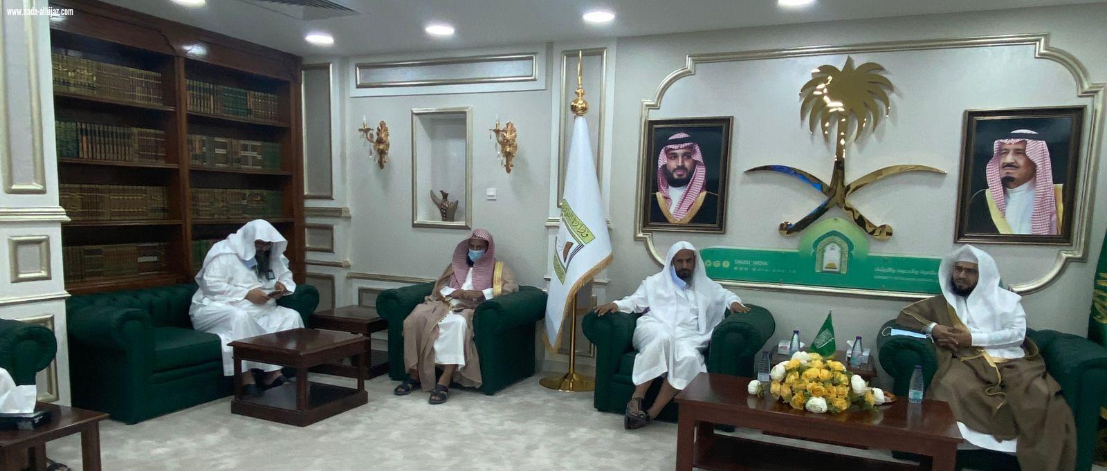 مدير عام فرع وزارة الشؤون الإسلامية بمنطقة الحدودالشمالية يستقبل مدير عام فرع الرئاسة لهيئة الأمر بالمعروف والنهي عن المنكر  المكلف 