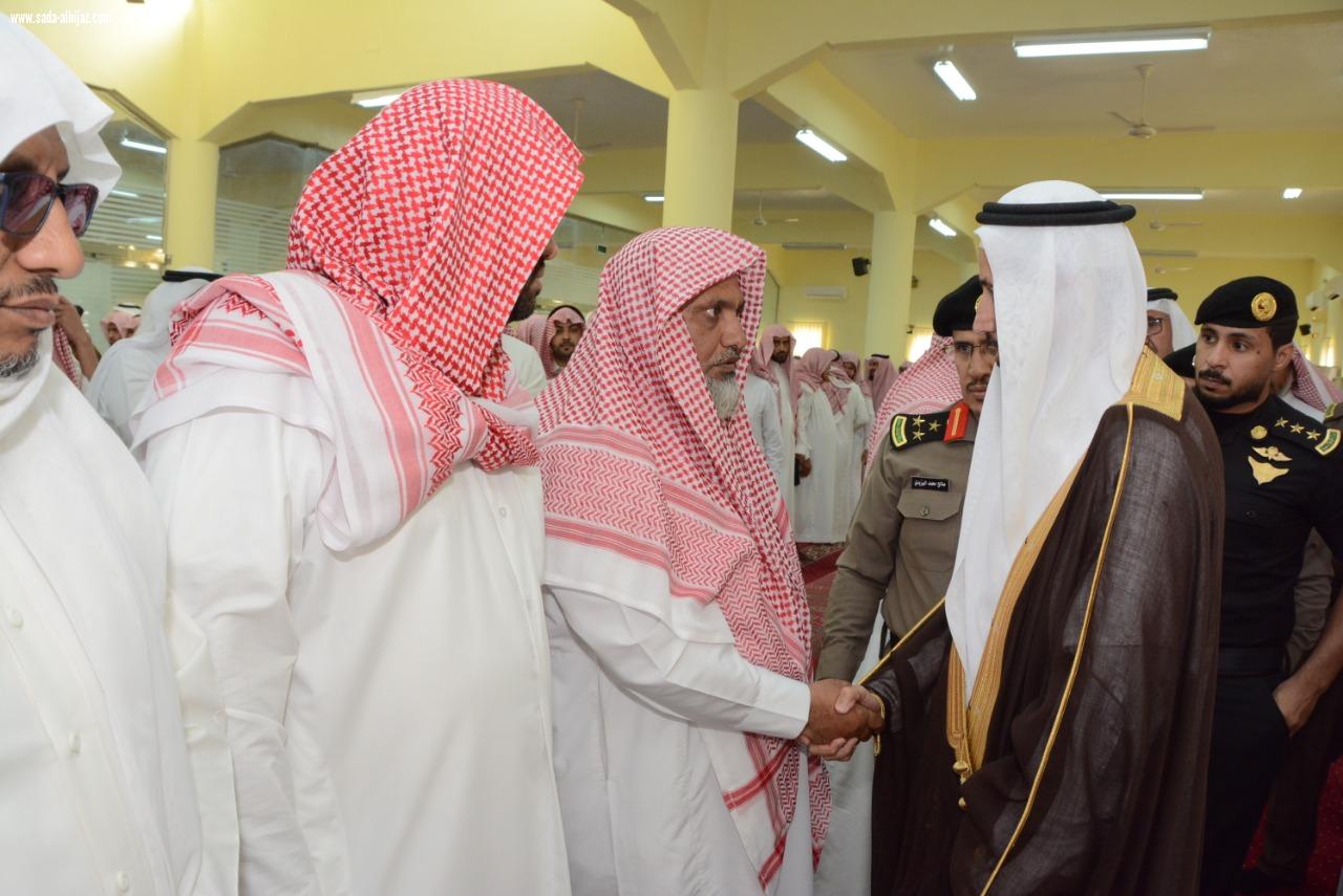 جموع المصلين بمحايل عسير تشيع شهيد الواجب الملازم أول عسيري