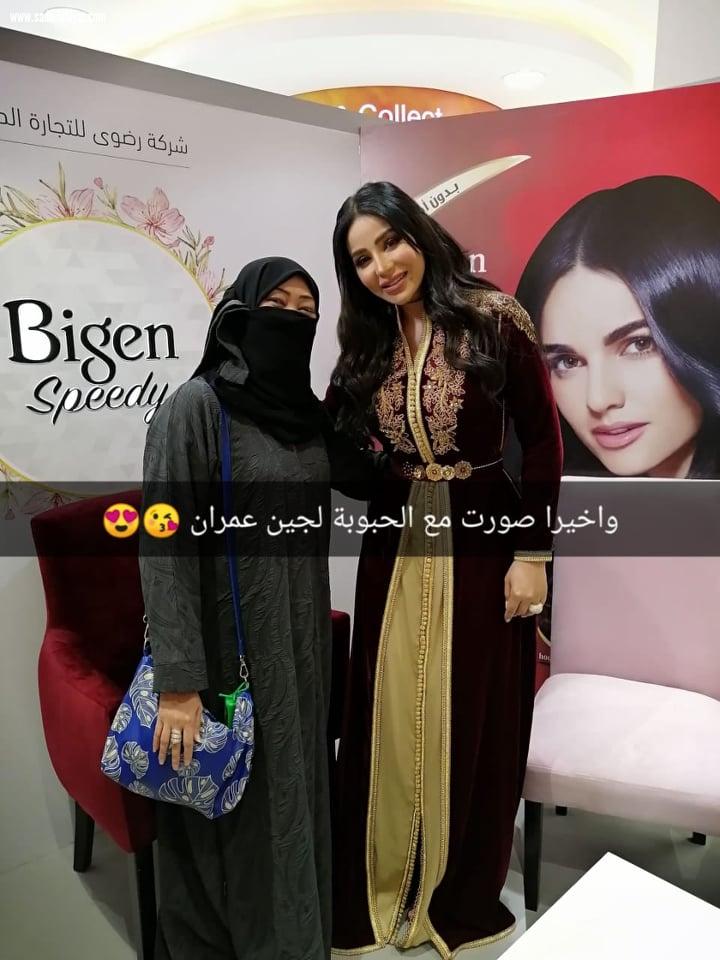التشكيلية ثناء بنجر والدي ليس فنان لكنه شجعني على ممارسة رسم الخطوط