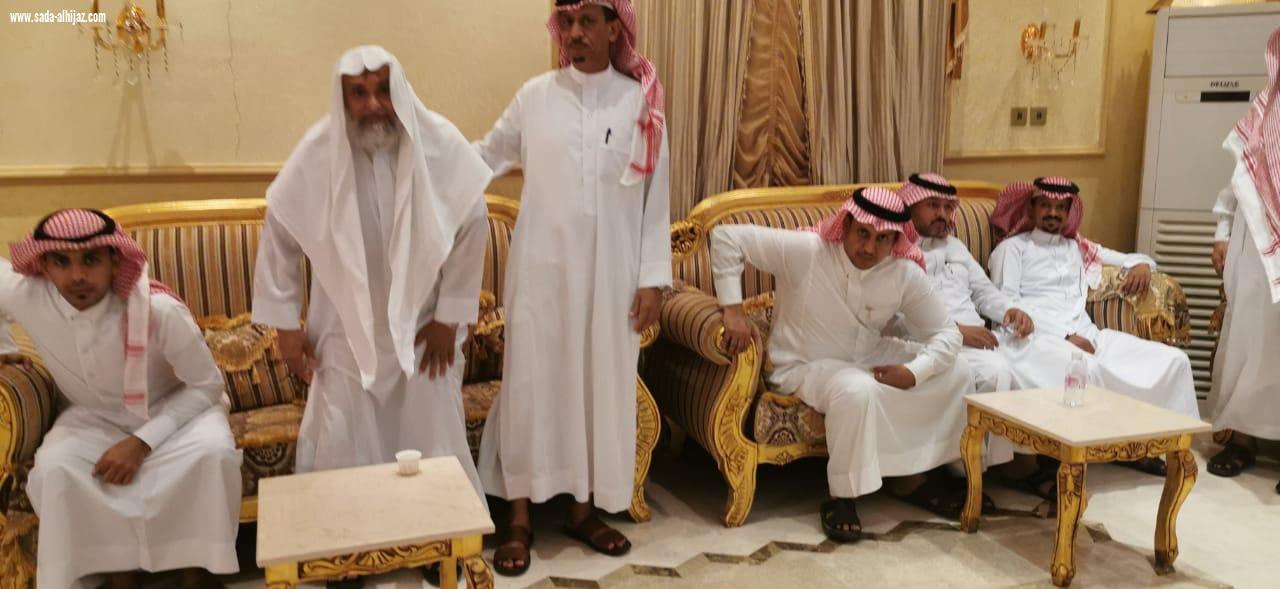 سعادة الوكيل المساعد لامارة منطقة جازان سابقا يكرم مجموعة من وجاهات المنطقة