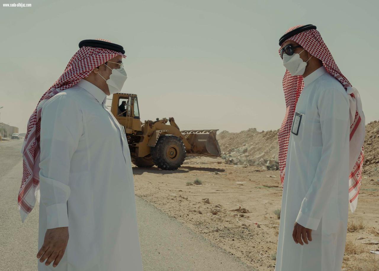 أمين الجوف يتفقد أعمال معالجة التشوه البصري بسكاكا ويشدد على تحقيق أهداف حملة التسعين يوما