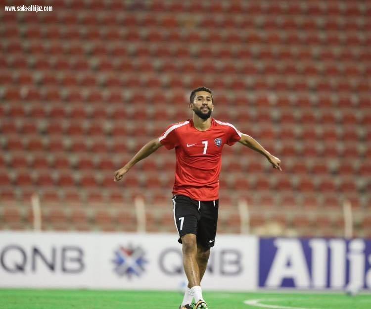 الهلال يقفل صفحة تحضيراته الميدانية لمواطهة بيروزي الإيراني غداً