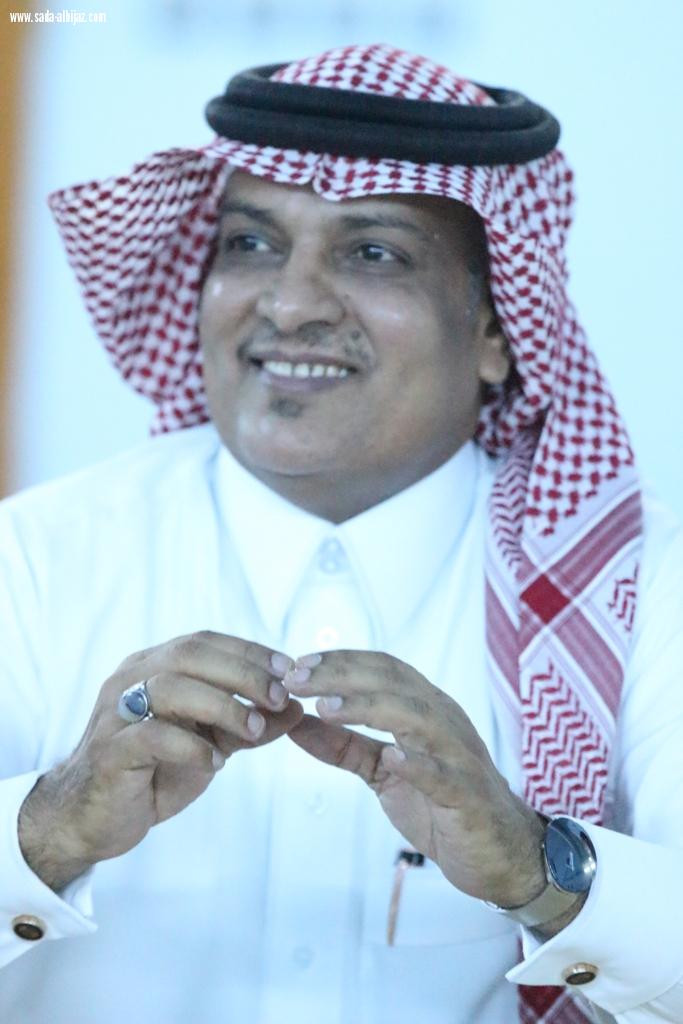 حضرها عدد من طلاب الدراسات العليا والنقاد د شكري يتحدث عن الشعرية الموزعة في زمن التكثيف