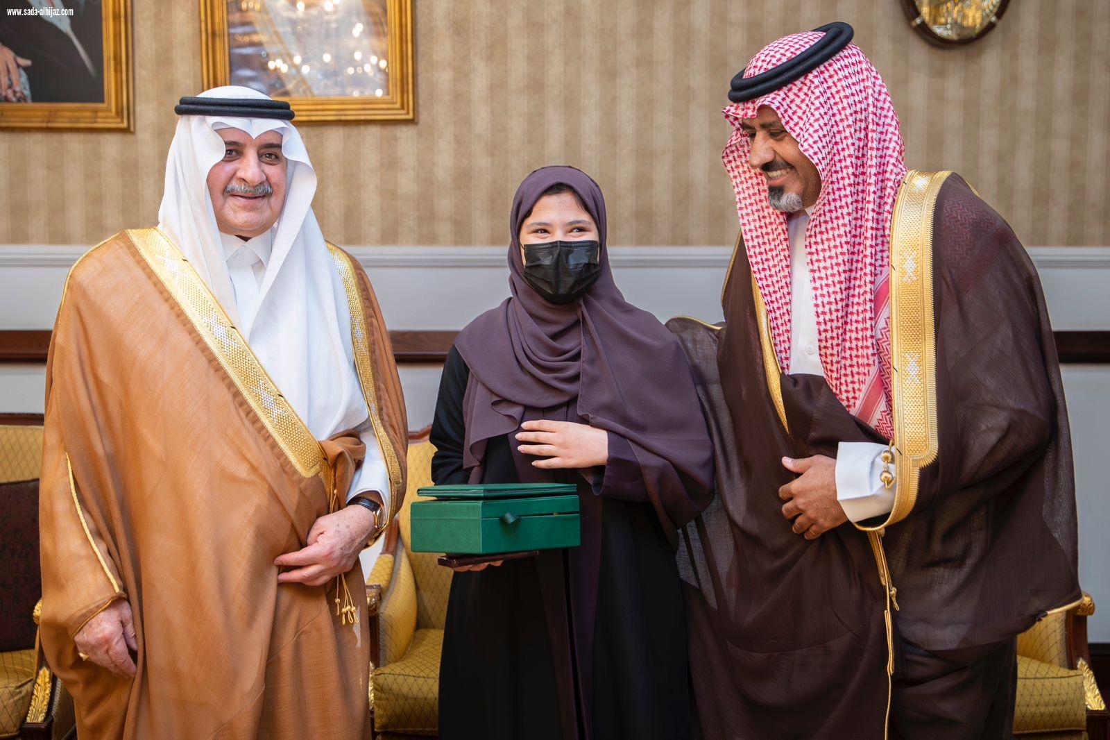 أمير تبوك يكرم الفائزين بمسابقة إمارة المنطقة للابتكار 2025