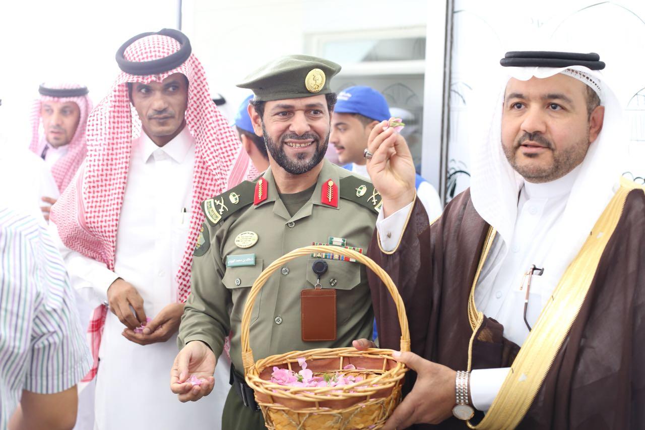 جوازات مطار الأمير محمد بن عبدالعزيز الدولي تستقبل اليوم أولى رحلات حجاج بيت الله ضمن مبادرة (طريق مكة) ..