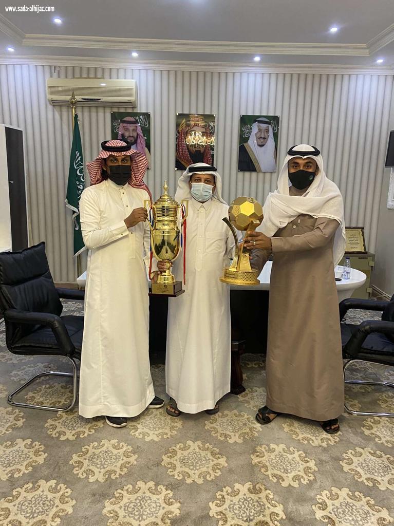 رئيس مركز وادي جازان يستقبل فريق امجاد الخشابية بطل بطولة الغرفة التجارية الصناعية بجازان وبطل السوبر