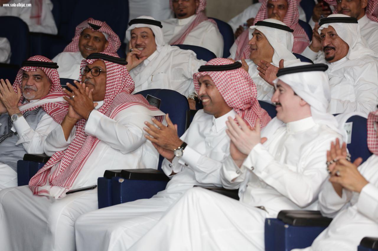 النجوم الواعدة يتألقون إبداعاً بقيادة باغر على مسرح جمعية الثقافة والفنون بجدة