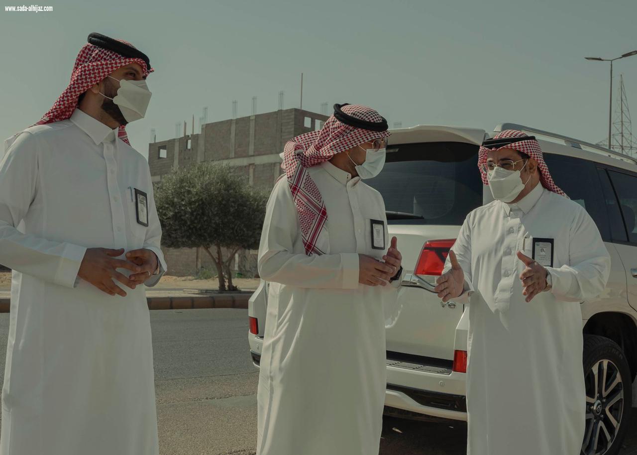 أمين الجوف يتفقد أعمال معالجة التشوه البصري بسكاكا ويشدد على تحقيق أهداف حملة التسعين يوما