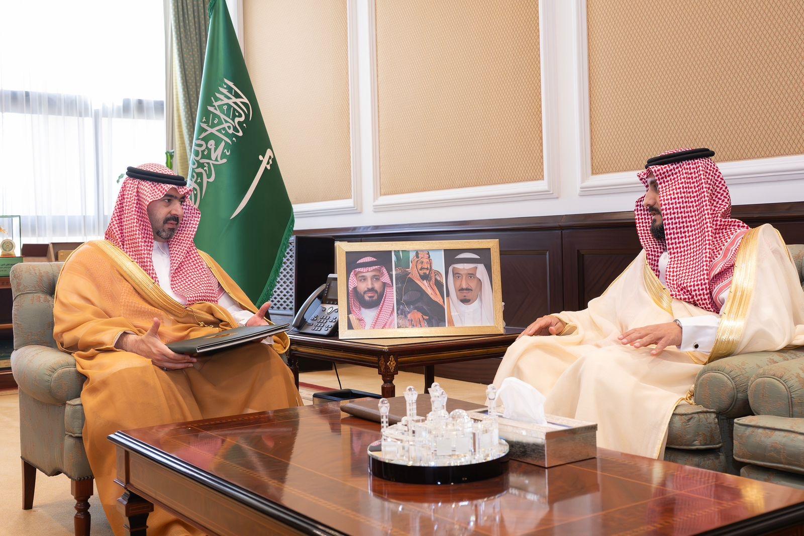 نائب أمير تبوك يطلع على تقرير فرع وزارة الشؤون الإسلامية بالمنطقة