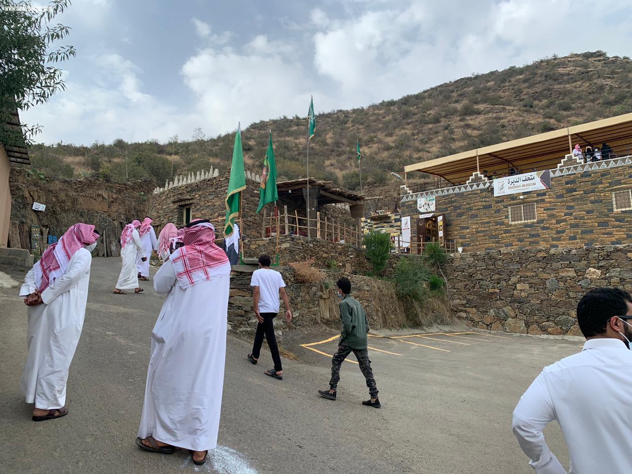 انطلاق رحلات الباص السياحي المجانية بفعاليات وسام البادية ٢*