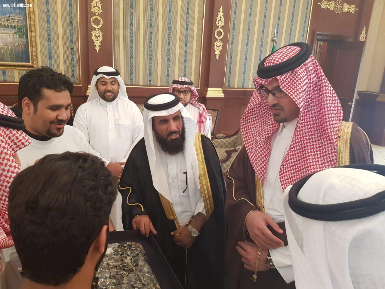 سعود بن خالد الفيصل يدشن المنصة الإلكترونية للأعمال التطوعية للجهات الحكومية والجمعيات الخيرية والفرق التطوعية بمنطقة المدينة المنورة .