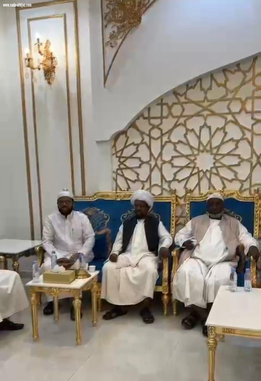 { أروع الأمثلة للشدقاء}