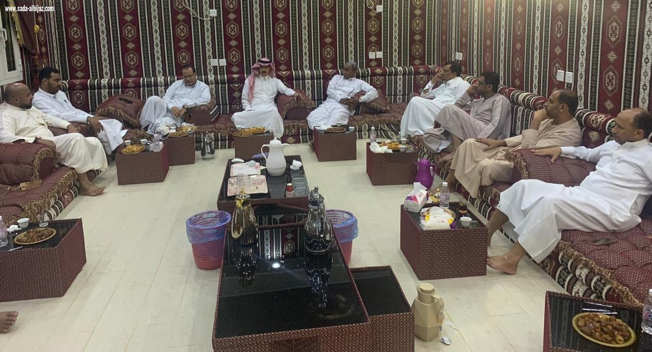 اجتماع المجلس الشرفي لفريق تحفيظ الطوال الرياضي