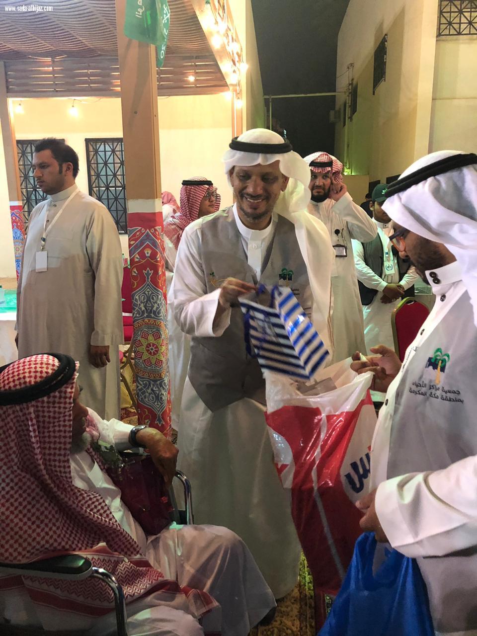 شارك فريق حياتنا رسالة المسنين في يومهم العالمي في دار الرعايا ويكرم بدرع