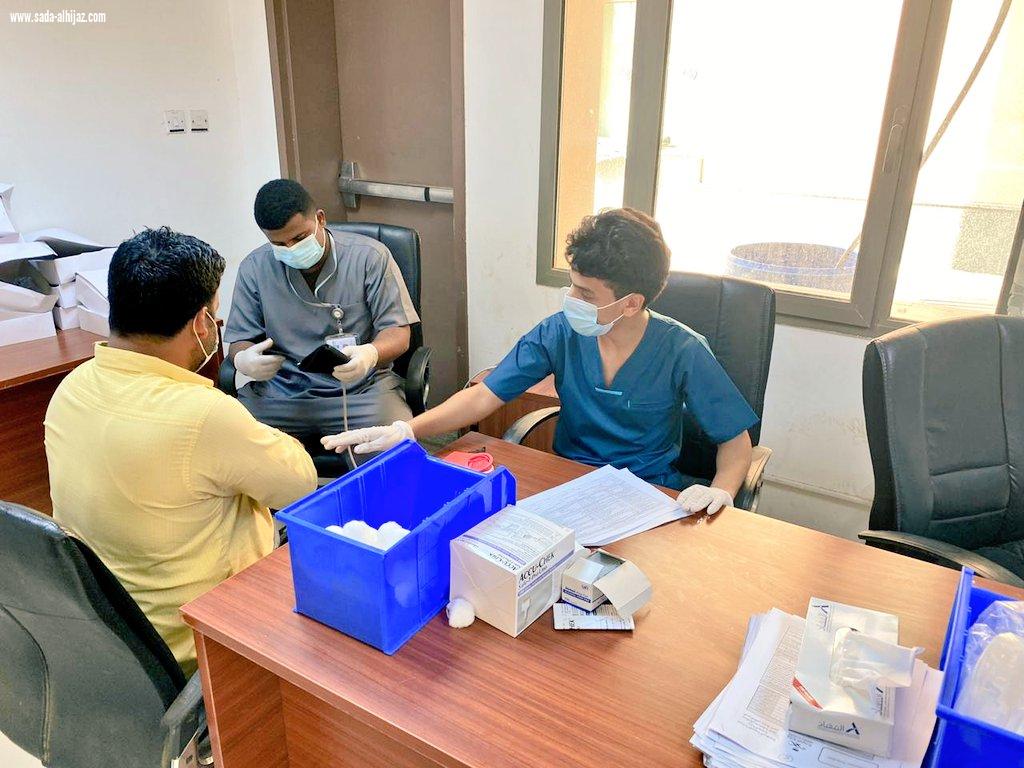 بالتعاون مع مختبر مستشفى المحافظة شرطة صامطة تنظم حملة تبرع بالدم لمنسوبيها
