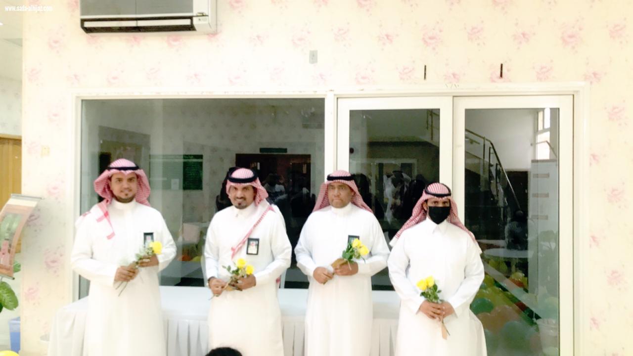 البنك الاهلي التجاري بالتعاون مع جمعية اليقظة النسائية الخيرية يقدمان كسوة العيد للأيتام بالطائف وشكر مقدم من إدارة شبكة نادي الصحافة السعودية للجمعية