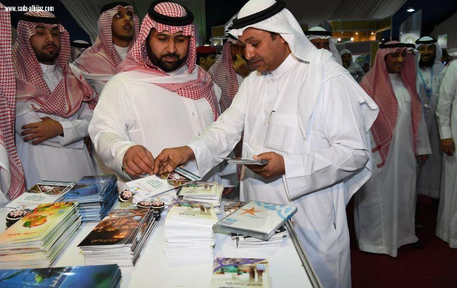 أمير منطقة الجازان بنيابة يفتتح فعاليات الخيمةالدعوية ومشاركات الجهات الحكومية في مهرجان جازان الشتوي العاشر