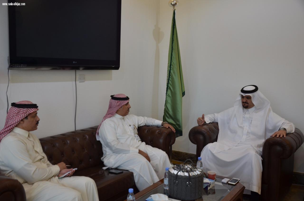 أمين منطقة تبوك يستقبل مدير فرع وزارة العمل والتنمية الإجتماعية 