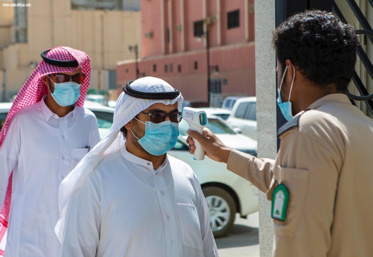 بالصور وزارة الشؤون الإسلامية تكثف جهودها التوعوية لمنسوبيها والمراجعين بخطر فيروس كورونا