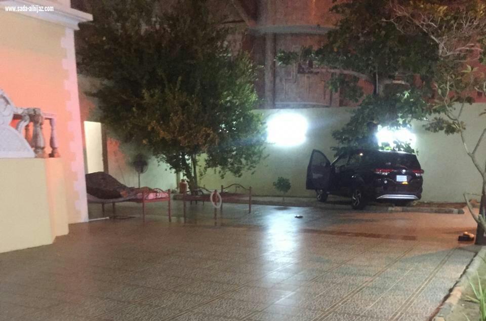 مسنة تلقى مصرعها تحت عجلات مركبة ابنتها