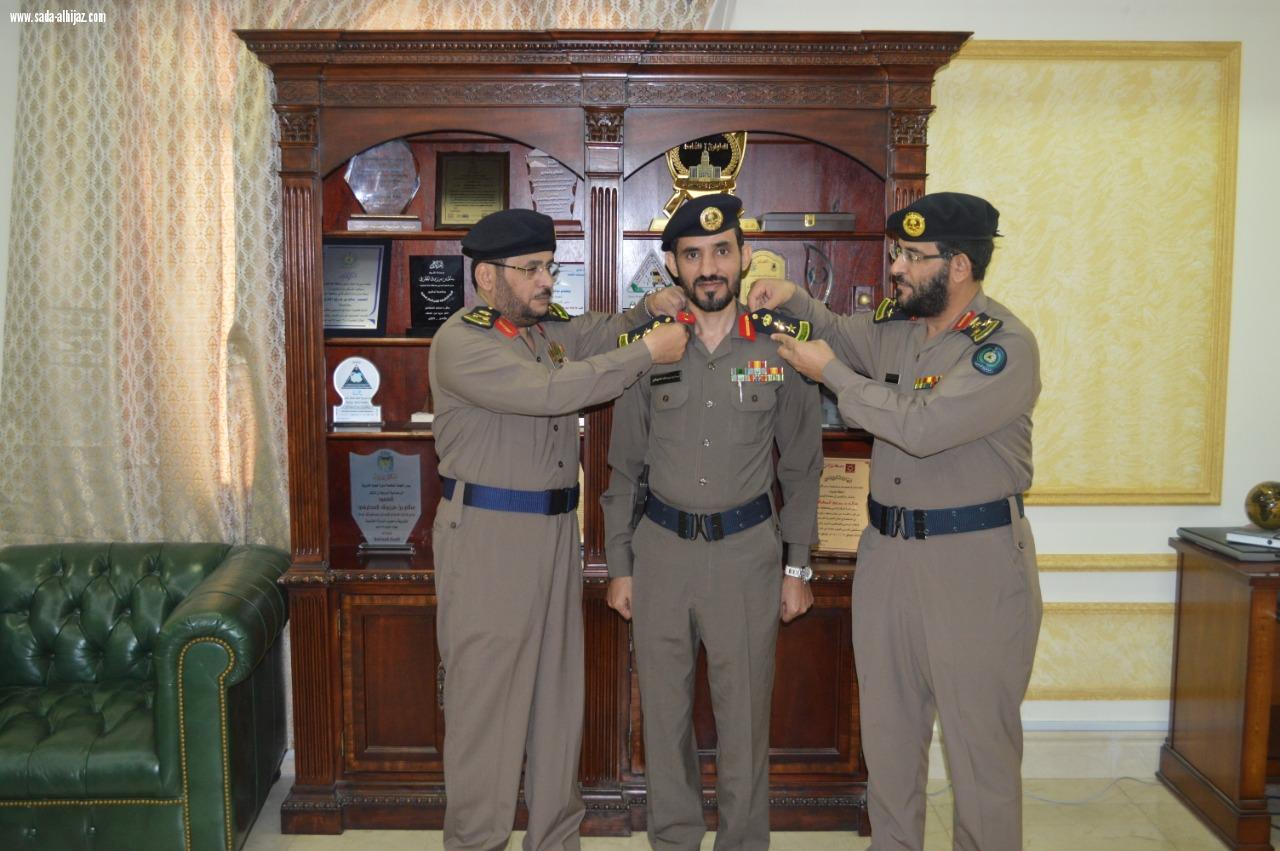 المطرفي يقلد صالح بن عبدالله العلياني رتبة عميد