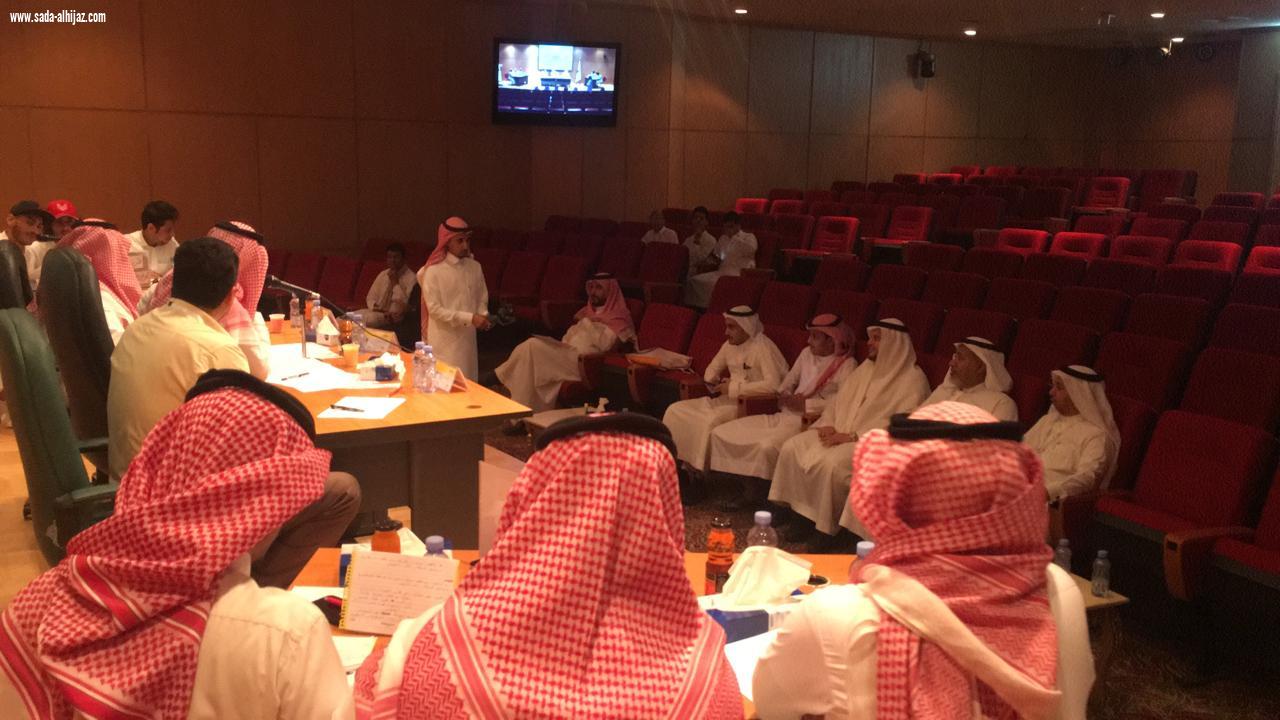 أم القرى  تنهي فعاليات مسا بقة  المناظرات والمشاركين يترقبون النتائج 