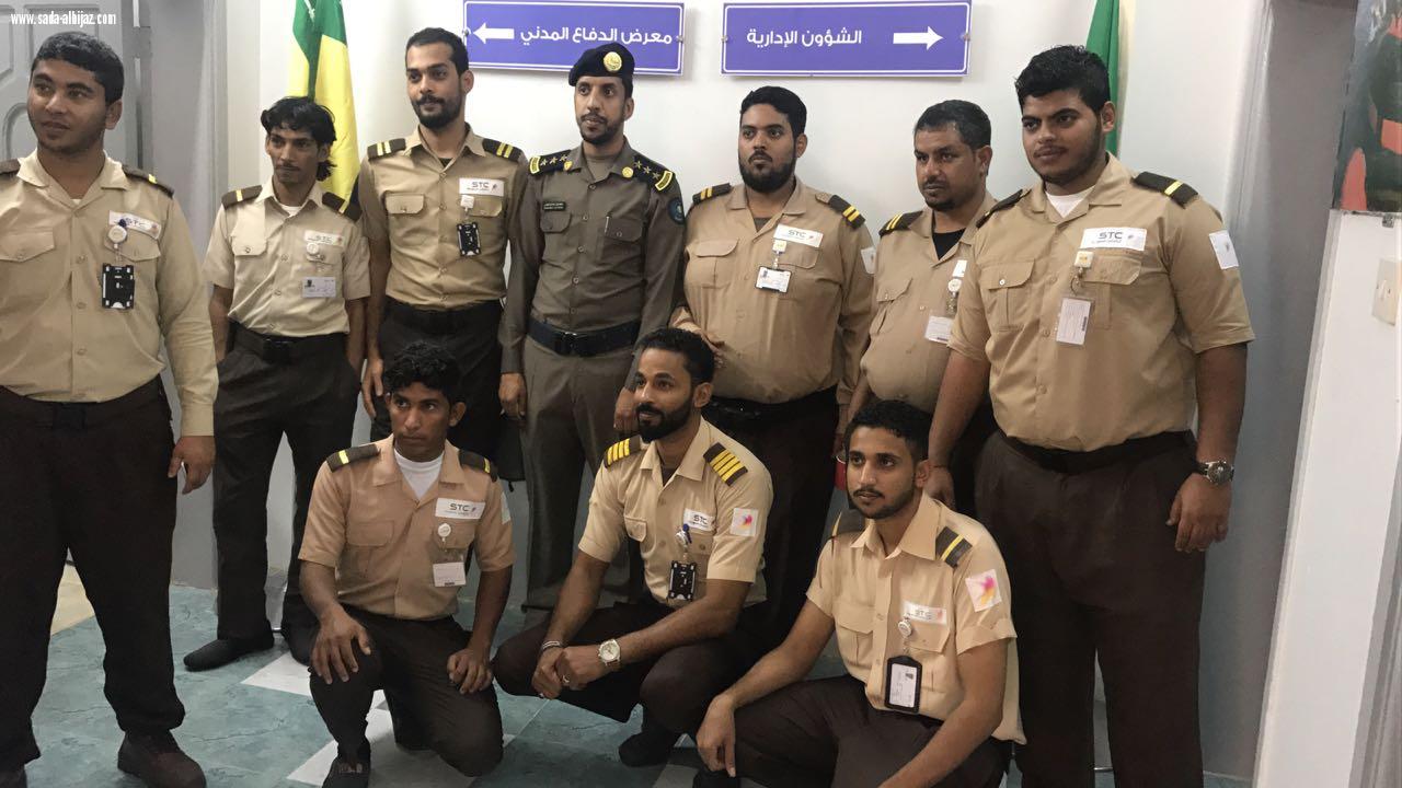 مدني ينبع يعقد برنامج تدريبي في مجال السلامة والإطفاء بشركة الإتصالات السعودية)