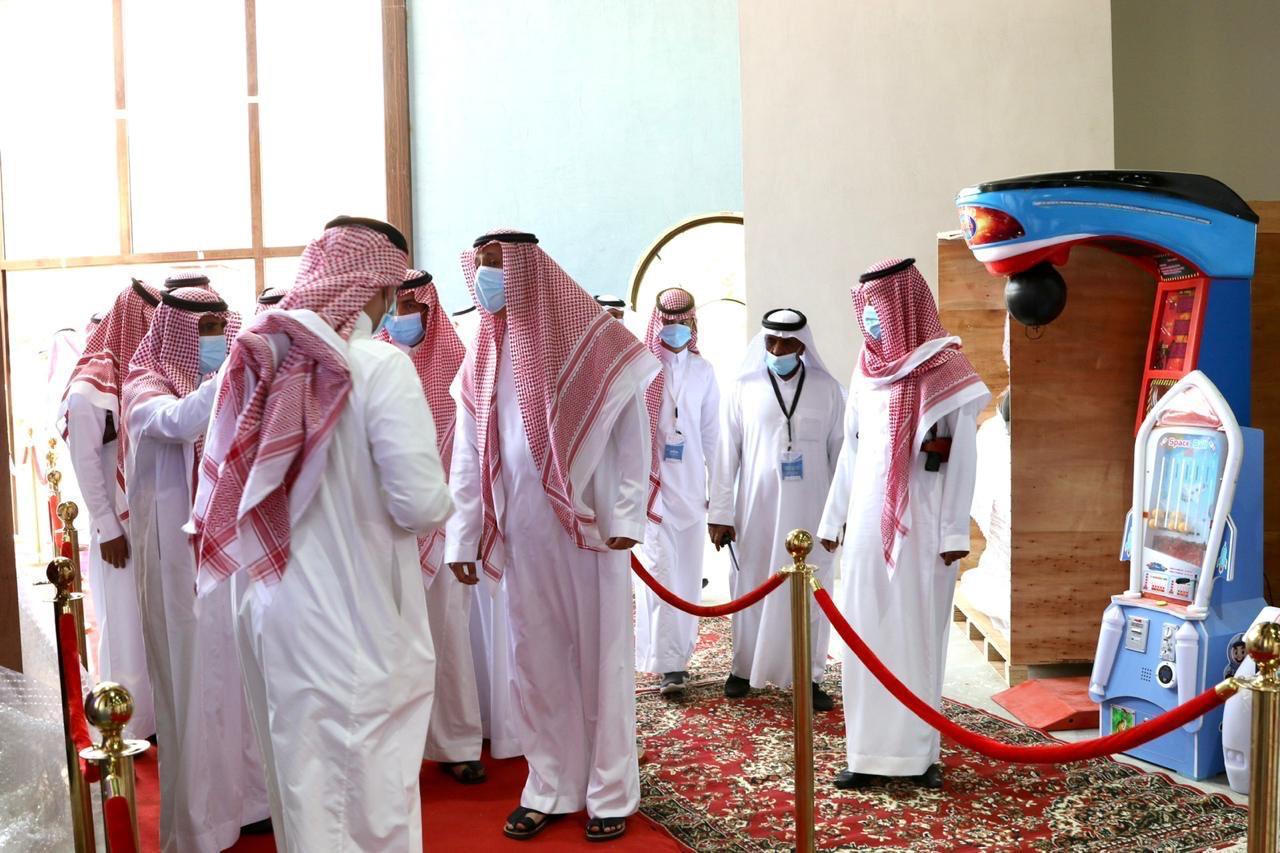 ضمن زيارات ميدانية للمواقع السياحية بالمنطقة الحسام يتفقد مشروع صالة الألعاب بفراشة المندق