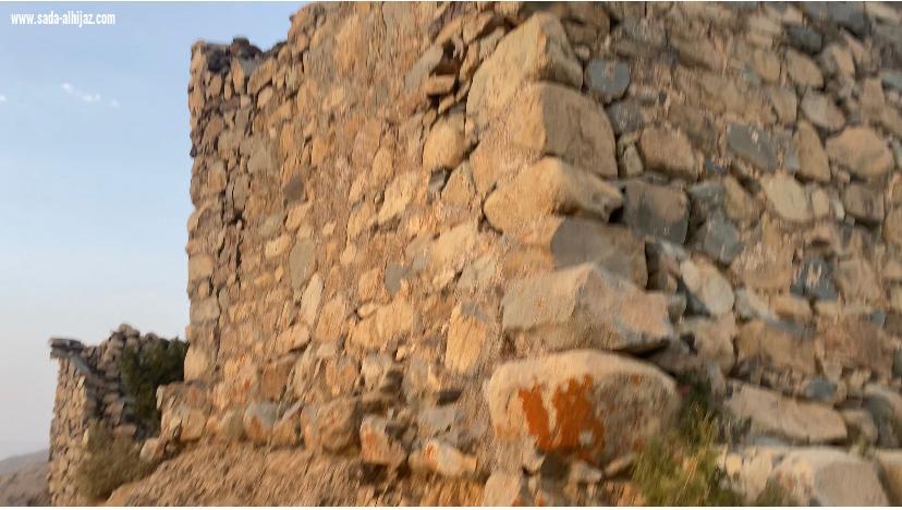 مشرفوا المواد الاجتماعية يحتفون بزميلهم الغامدي ويشاهدون قصر عمرو بن حممة الدوسي