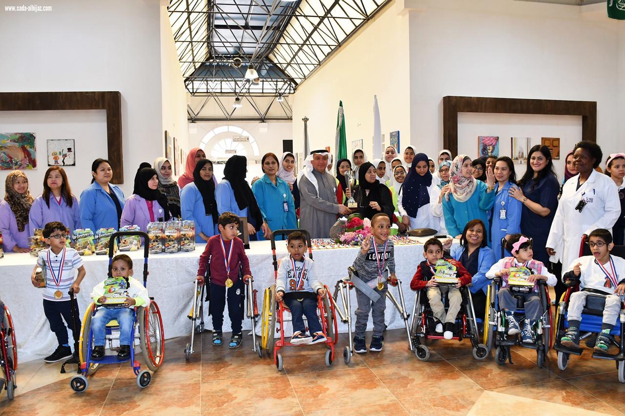 مركز الملك عبدالله بن عبدالعزيز لرعاية الأطفال المعوقين بجدة يستضيف دورة مدارس الحمراء الرياضية الاولى