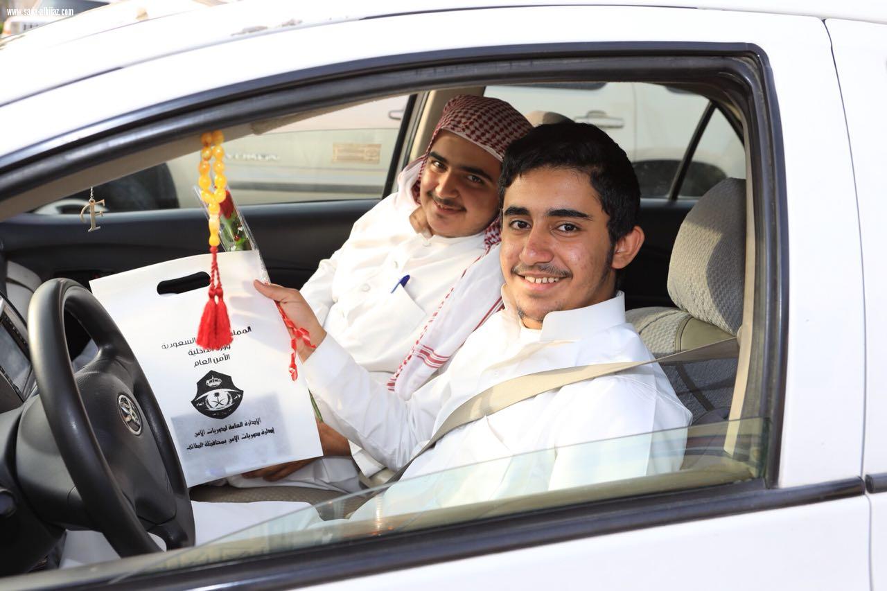 بالورد دوريات أمن الطائف تستقبل العام الدراسي الجديد