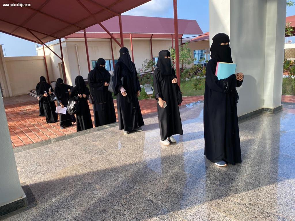 وسط تطبيق للإجراءات الاحترازية والتدابير الوقائية طلبة جامعة جازان يواصلون اختباراتهم النهائية
