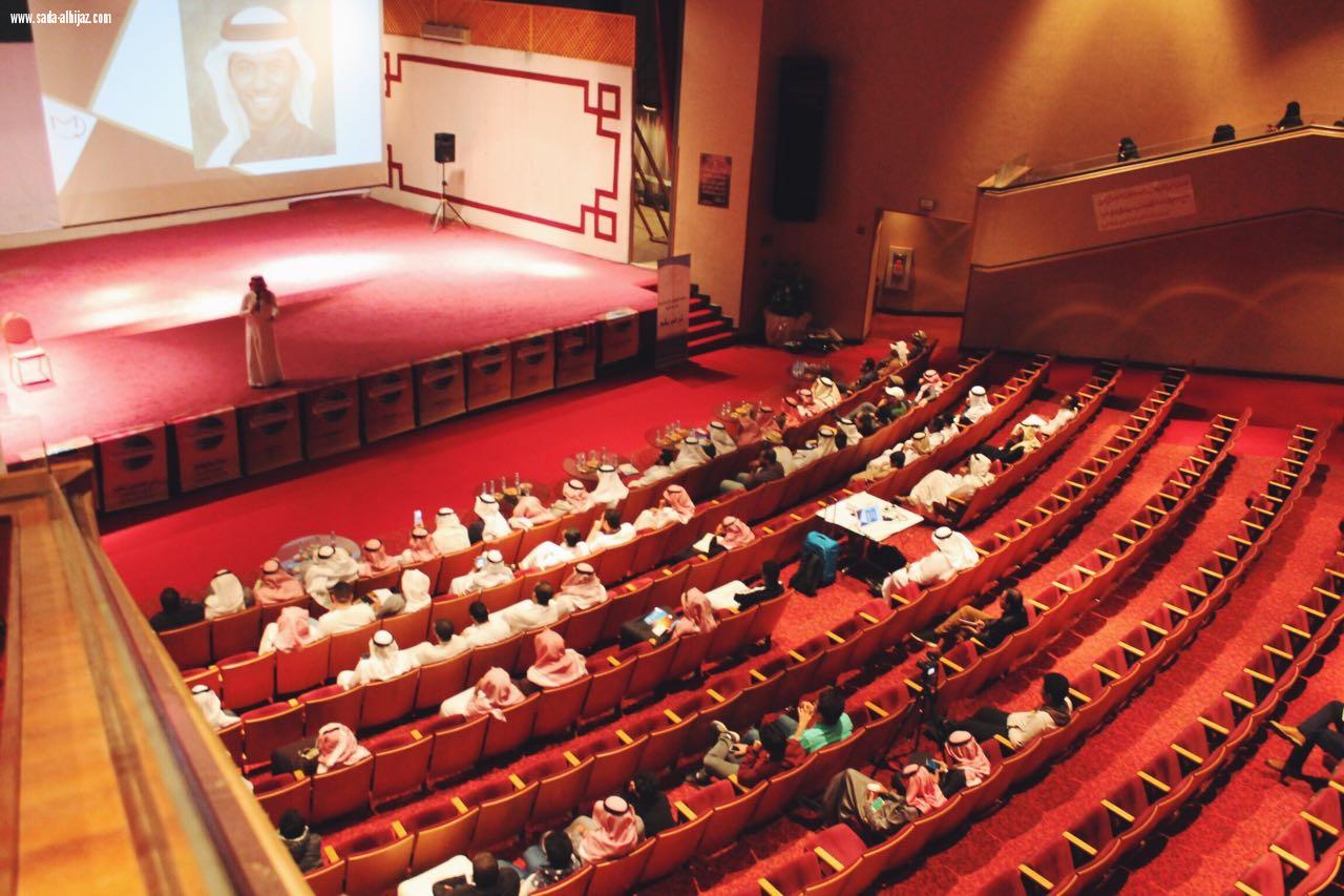 جمعية رؤية تمنح بطل العالم في الخطابة الرئاسة الفخرية لجمعية فزعة التطوعية