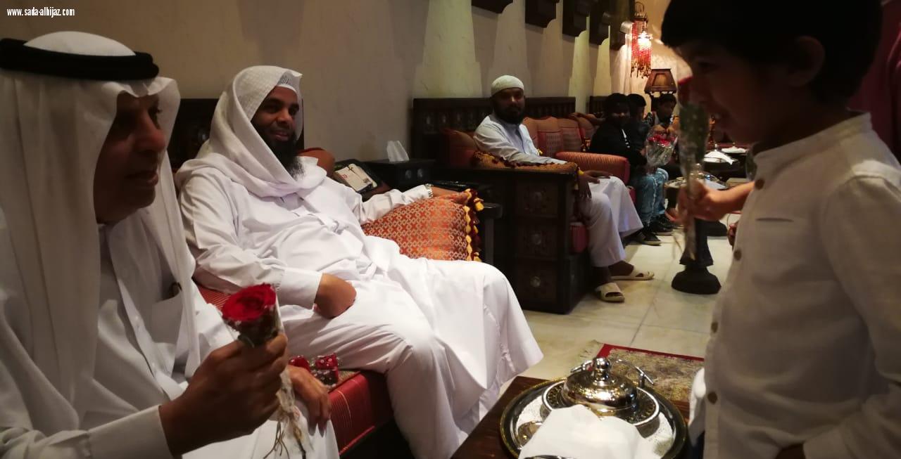 رجل الأعمال محمد النفيعي يستضيف ايتام جدة في اروع صور الحب والجمال