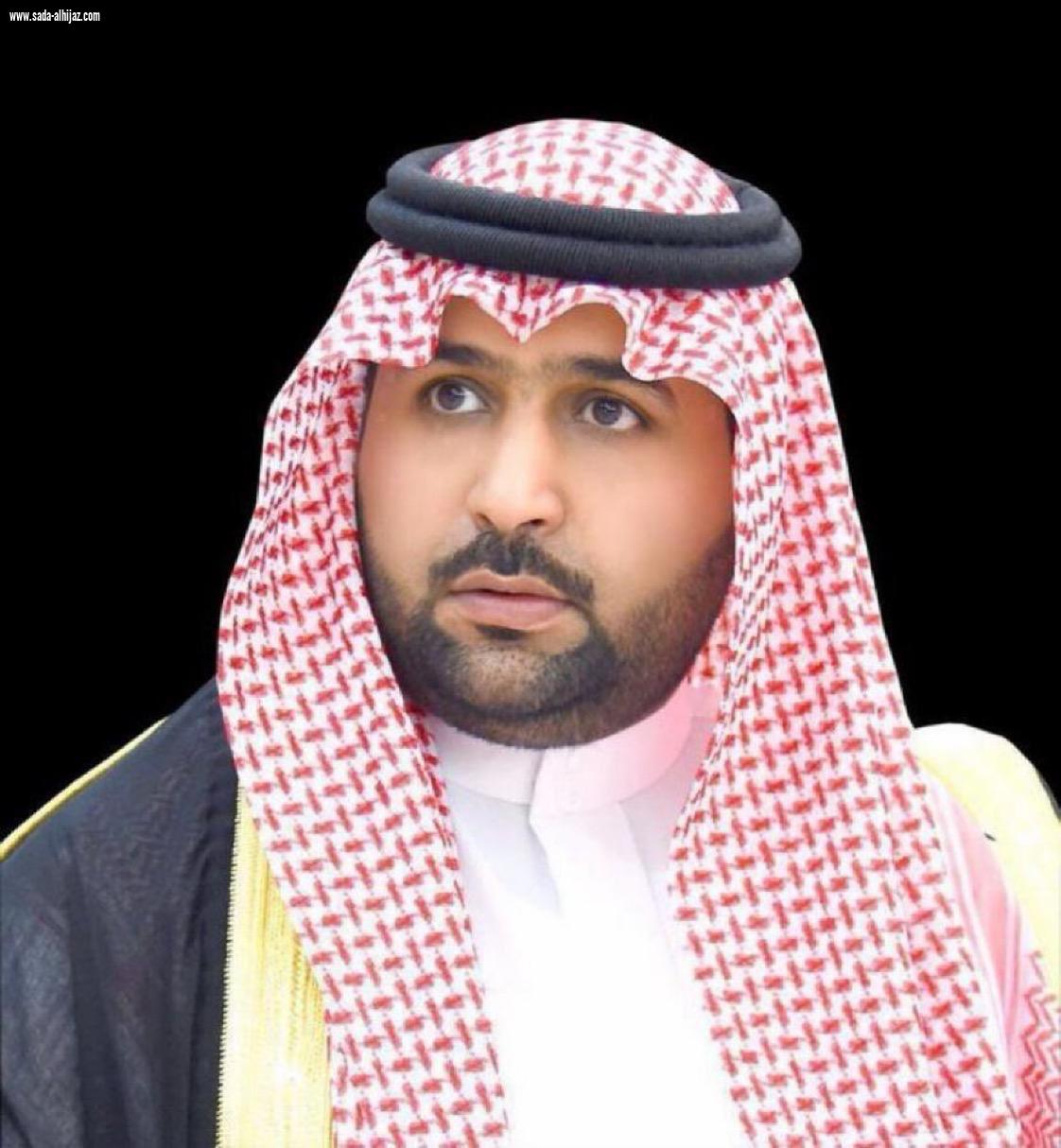سمو الأمير محمد بن عبدالعزيز يطمئن على صحة شيخ شمل قبائل آل خالد بالداير 