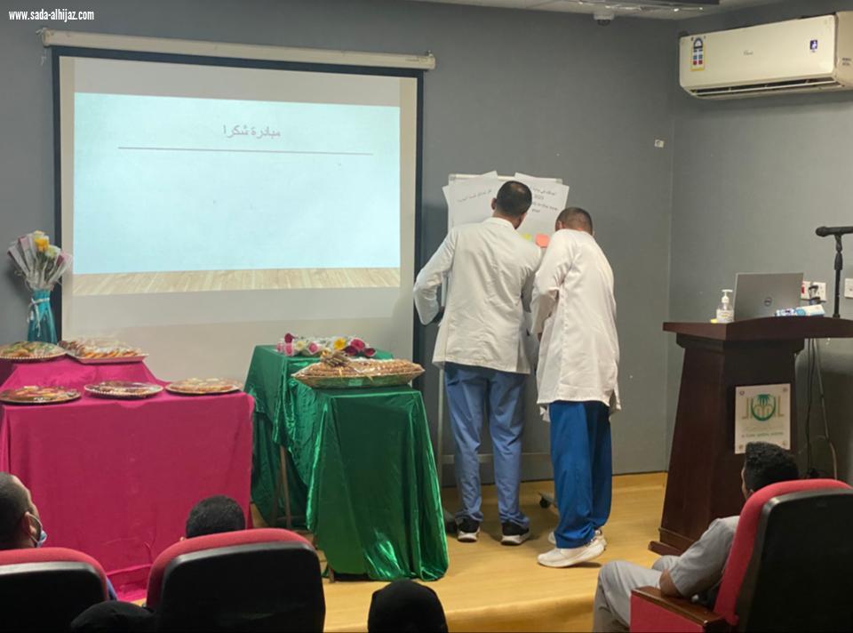 إدارة الخدمات التمريضية بمستشفى الطوال العـــام تعقد