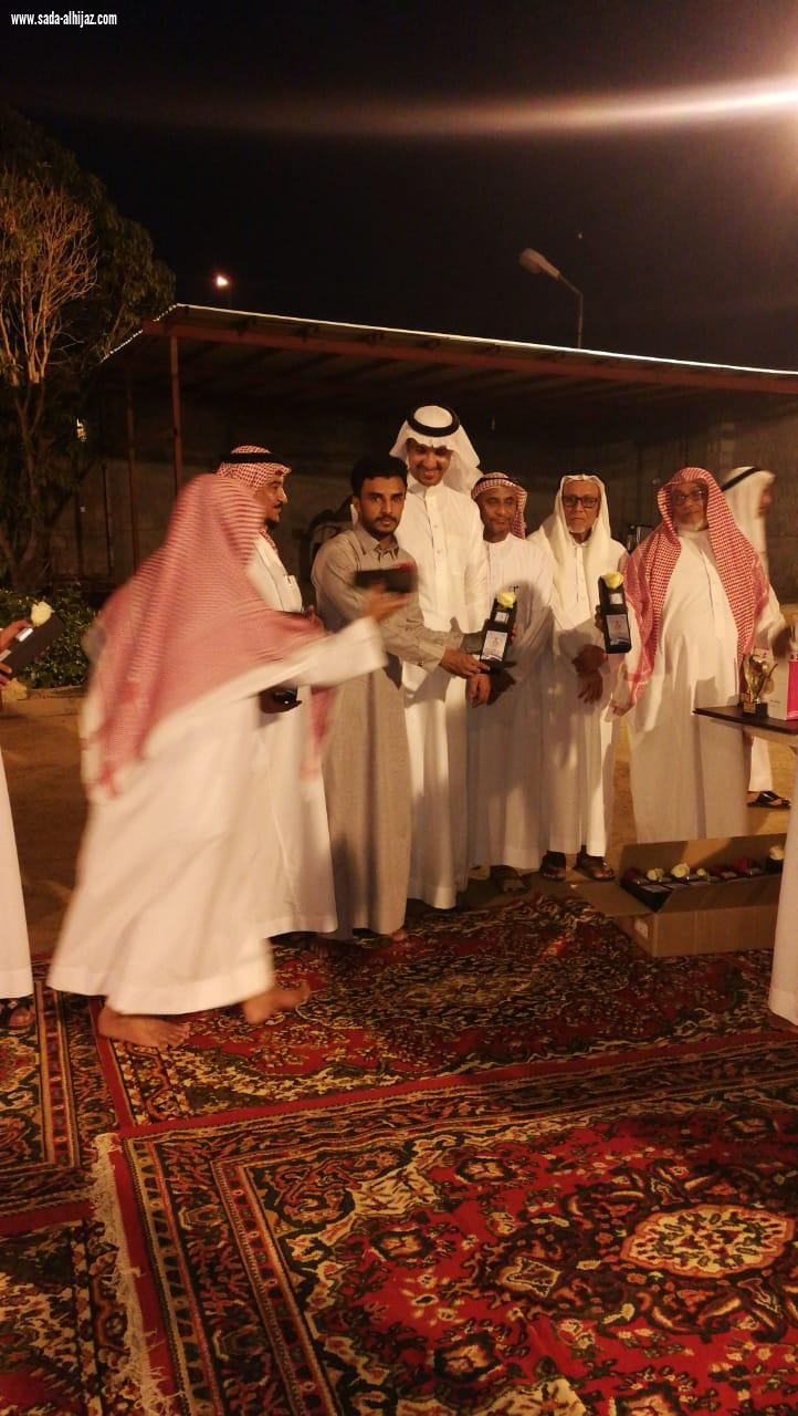 على شرف وكيل امارة منطقة جازان السابق لجنة التنمية الاجتماعية بالطوال تكريم فريق التحفيظ الرياضي