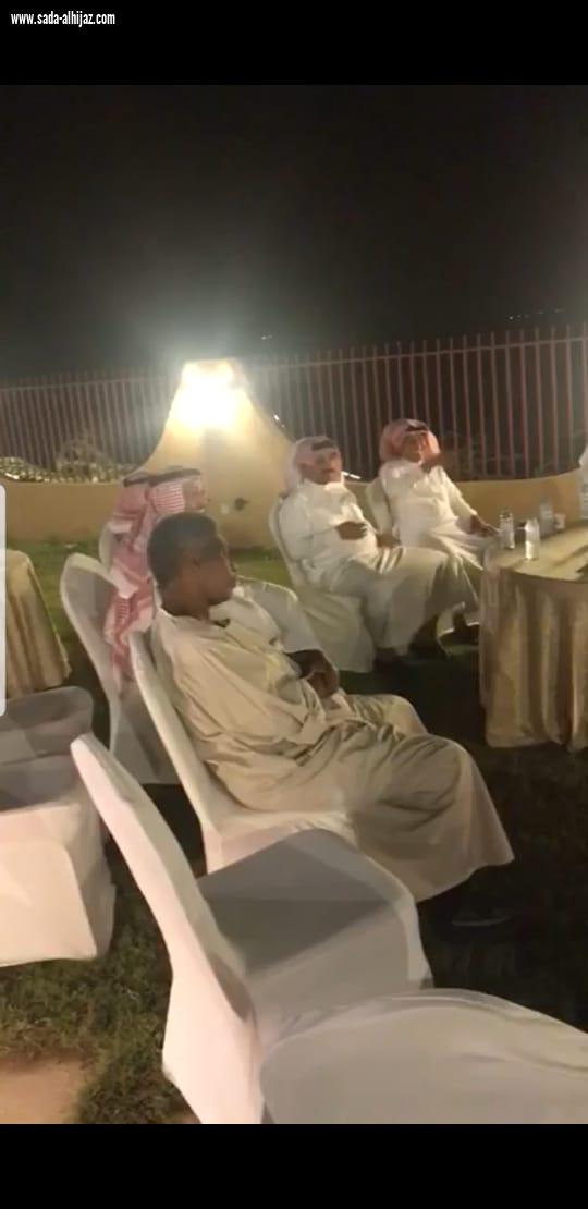 لقاء أخوي لخريجي دفعة “1408 ” من كلية التربية بفرع جامعة الملك سعود بأبها