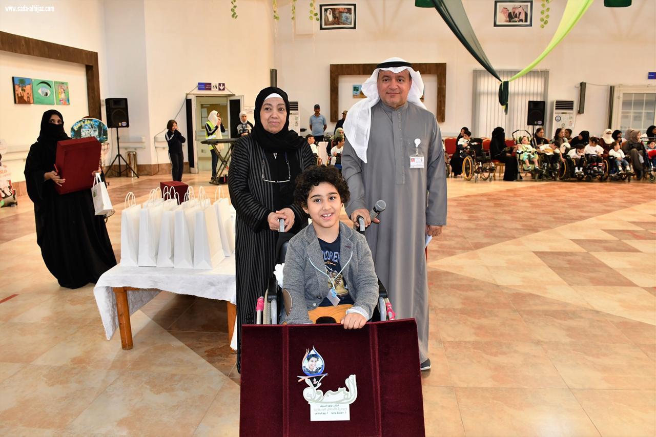 مركز الملك عبدالله بن عبدالعزيز لرعاية الأطفال المعوقين بجدة يستضيف دورة مدارس الحمراء الرياضية الاولى