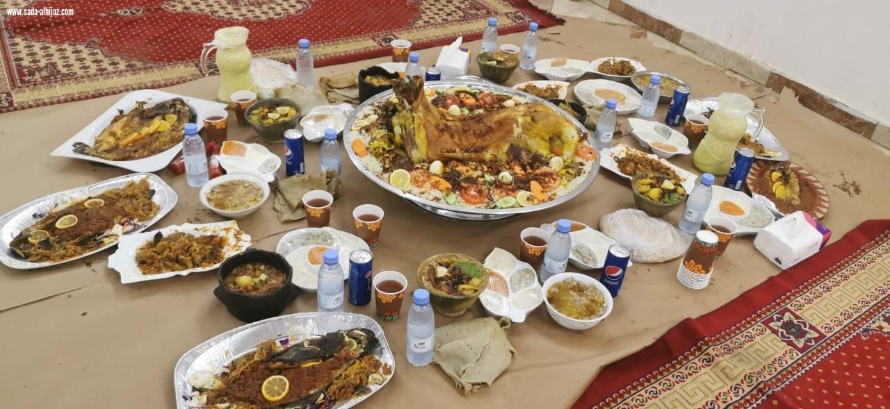 منسوبو وحدة أمن مطار الملك عبدالله الدولي بجازان يكرمون زملاءهم المتقاعدين