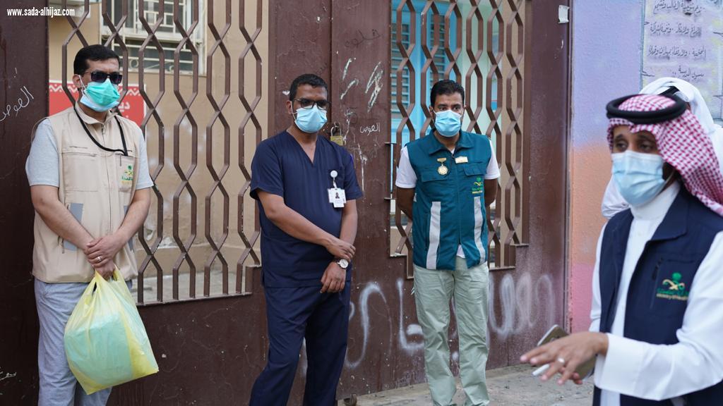 مستشفى الملك عبدالعزيز وشركاء النجاح يواصلون أعمالهم التوعوية في مبادرة صحتكم تهمنا