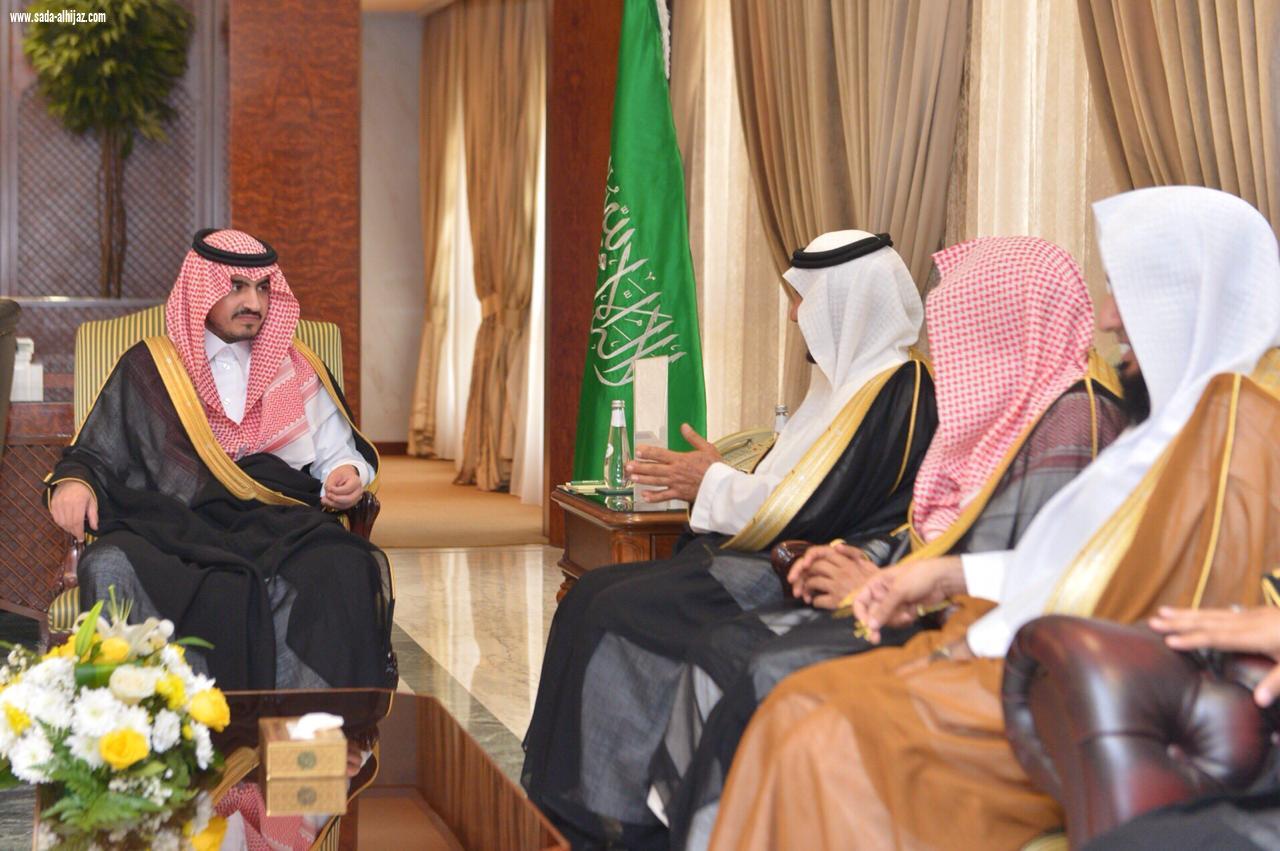 نيابة عن أمير المنطقة نائب أمير مكة يدشن مبادرة ( مع اليتيم في البلد الامين )