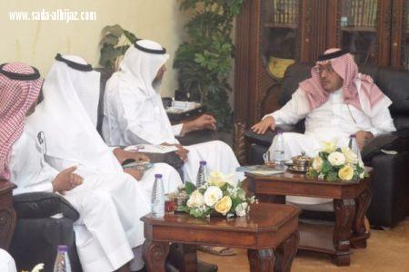 محافظ صامطة يستقبل أعضاء يستقبل أعضاء جمعية تحفيظ القرآن الكريم بالمحافظة 