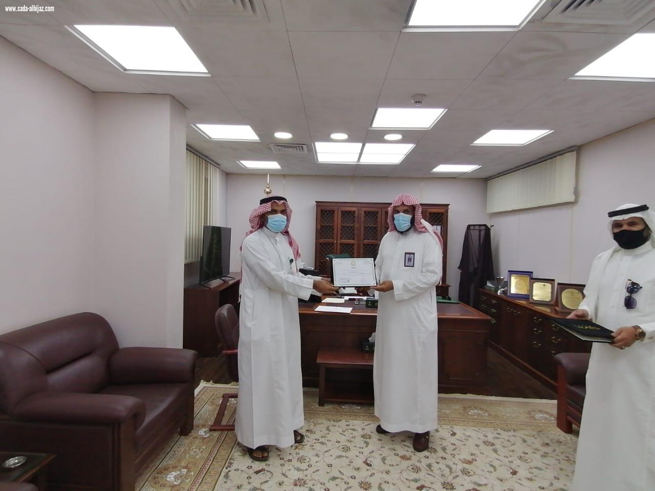 *مدير عام فرع وزارة الشؤون الإسلامية والدعوة والإرشاد بمنطقة المدينة المنورة يكرم فريق فرسان الصُفّة التطوعي*