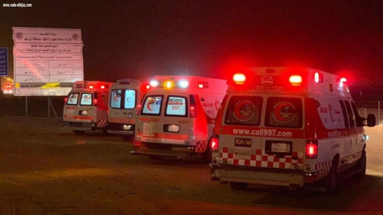 وفاة وإصابة ١٧ شخصًا.. انقلاب حافلة نقل جماعي وتصادم 4 سيارات