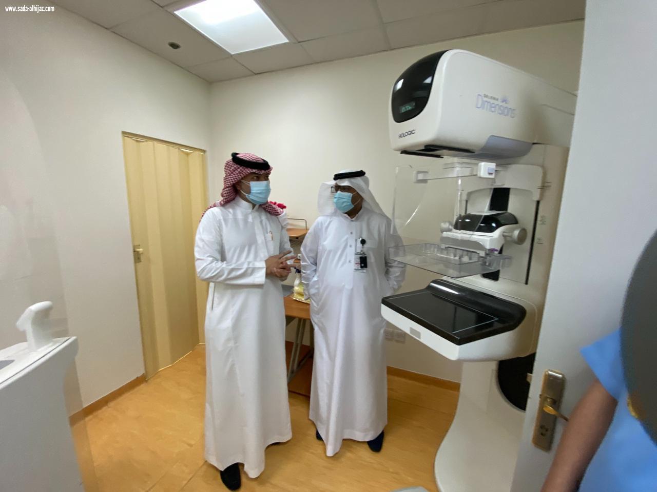 تخصصي الطائف يكرم اصغر محاربة للسرطان تدشين عيادة الفحص والتوعية لشهر التوعية بسرطان الثدي بالتخصصي