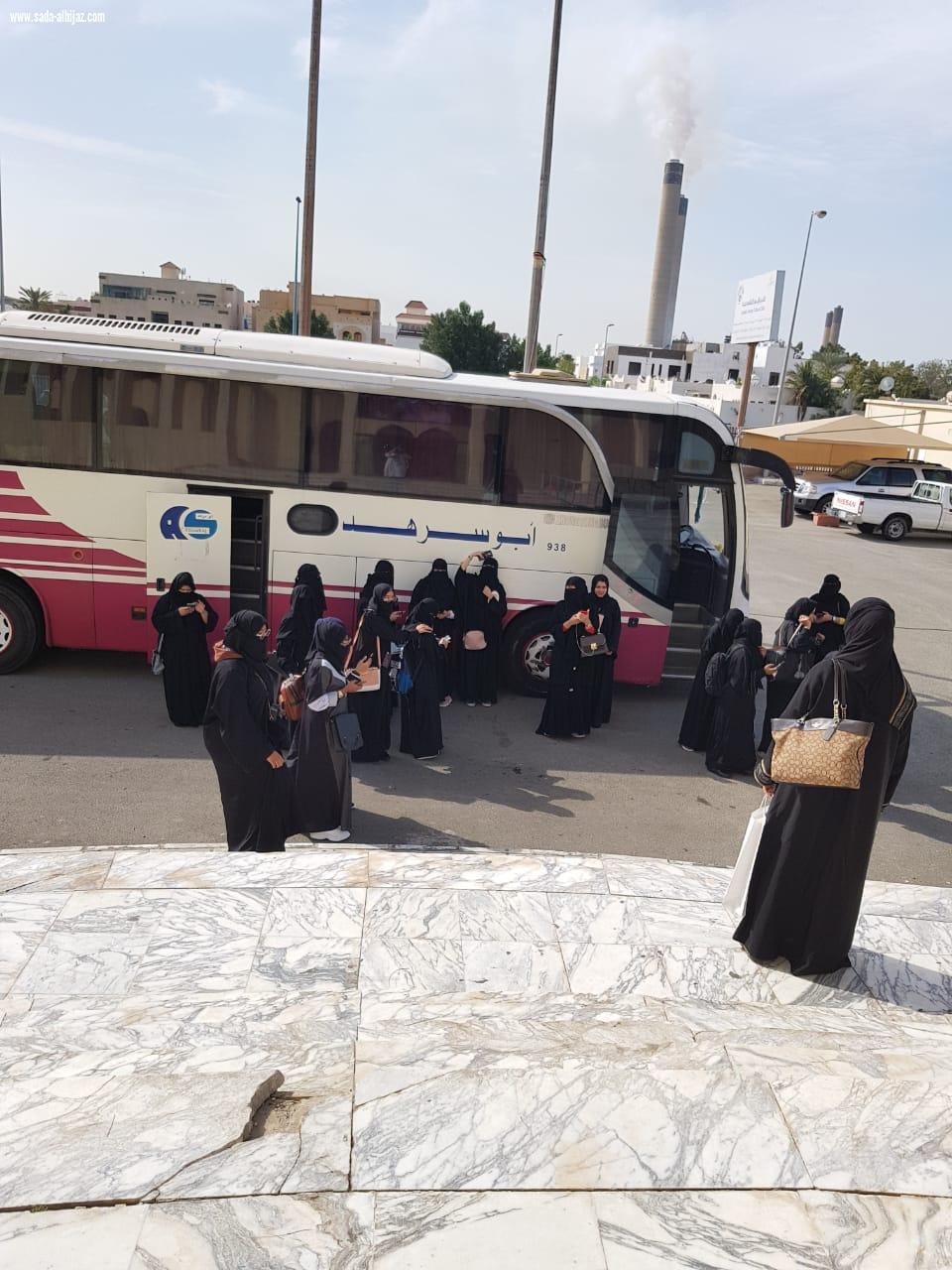 موهوبات جامعة أم القرى في ضيافة جمعية الثقافة والفنون بجدة