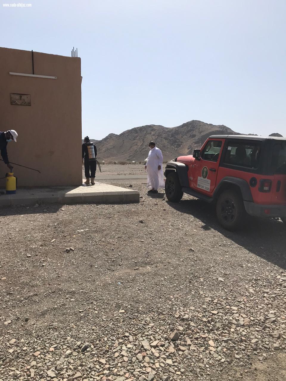 بالصور.. فرع وزارة البيئة والمياه والزراعة بالمدينة المنورة يقوم بأعمال الصيانة والتعقيم